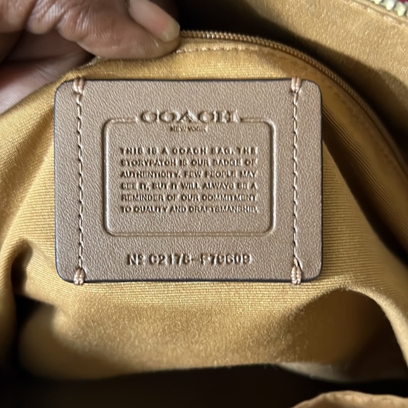 Coach Zip Top Tote Signature Canvas plus Wallet - Picture 4 of 7